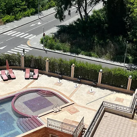 River Park 2 Bedroom Apartment *